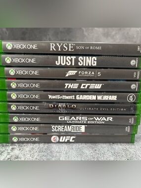 Game Bundle - Black/Green Cases (Multiple Titles) XBOXONE